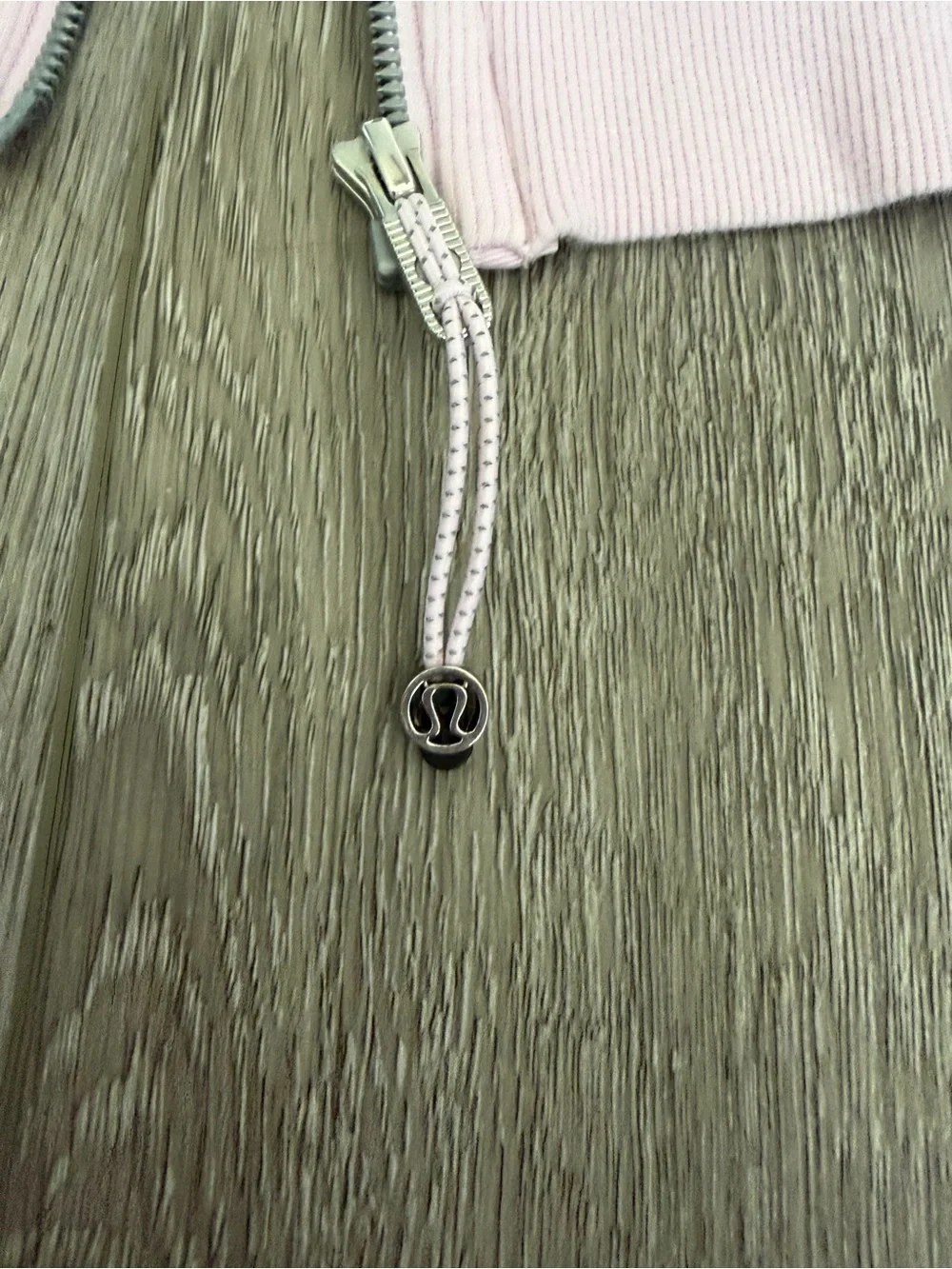 lululemon athletica cropped hoodie